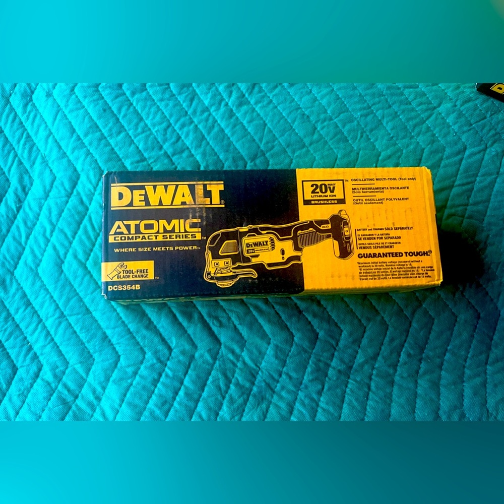 DEWALT DCS354B ATOMIC 20V MAX* Oscillating Tool Bare Tool New